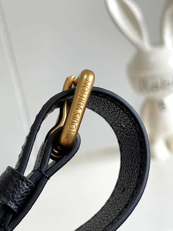 ルイヴィトンバッグ角部分ディテール